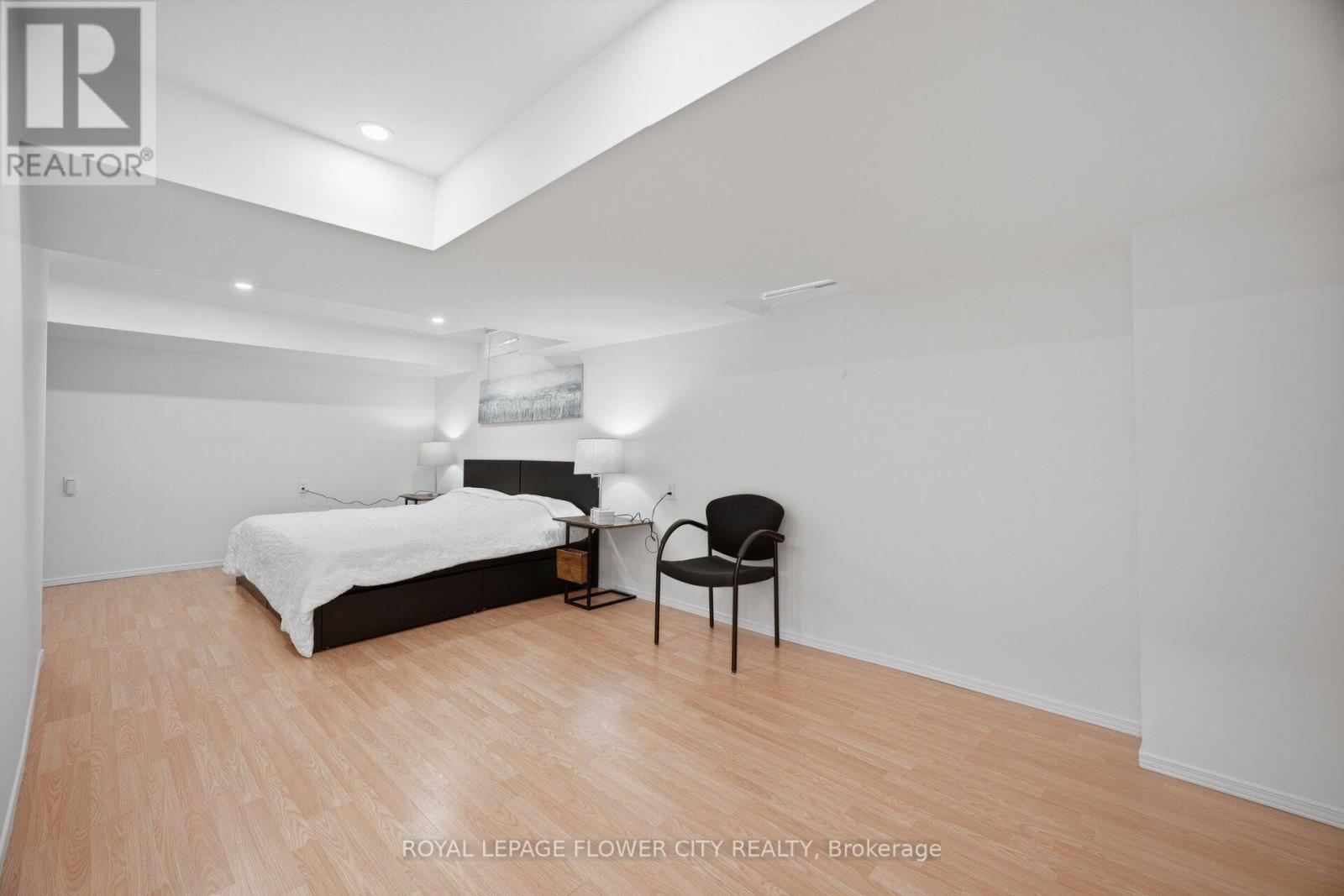 25 SKYLAR CIRCLE - Image 38
