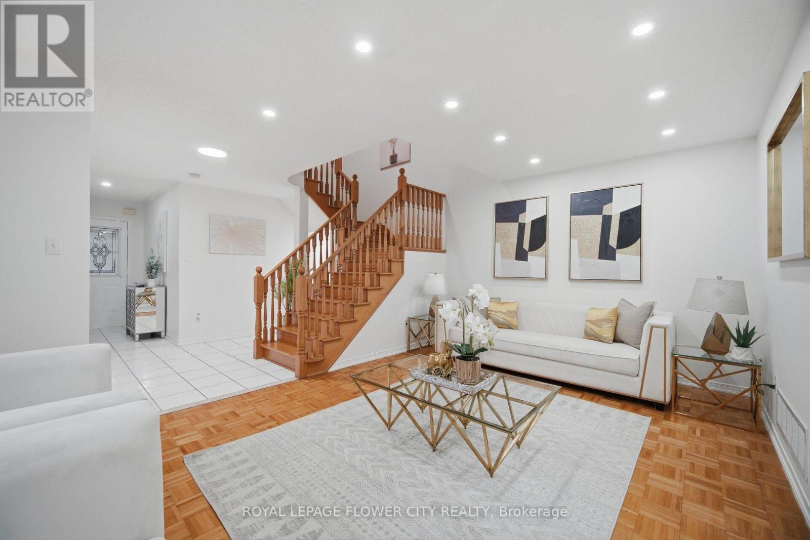 25 SKYLAR CIRCLE - Image 6