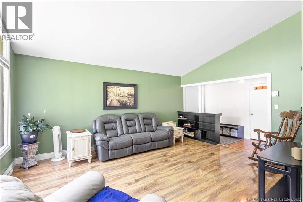 141 St John Street - 12