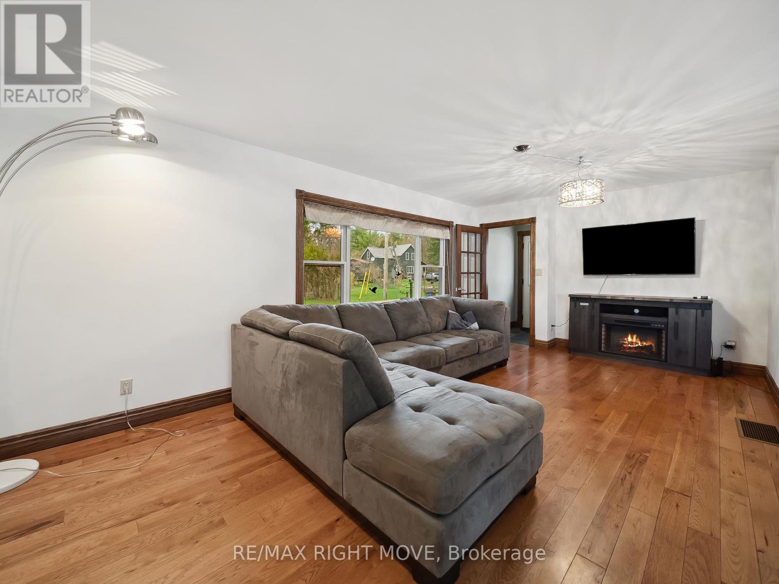 1012 COWBELL LANE - Image 19