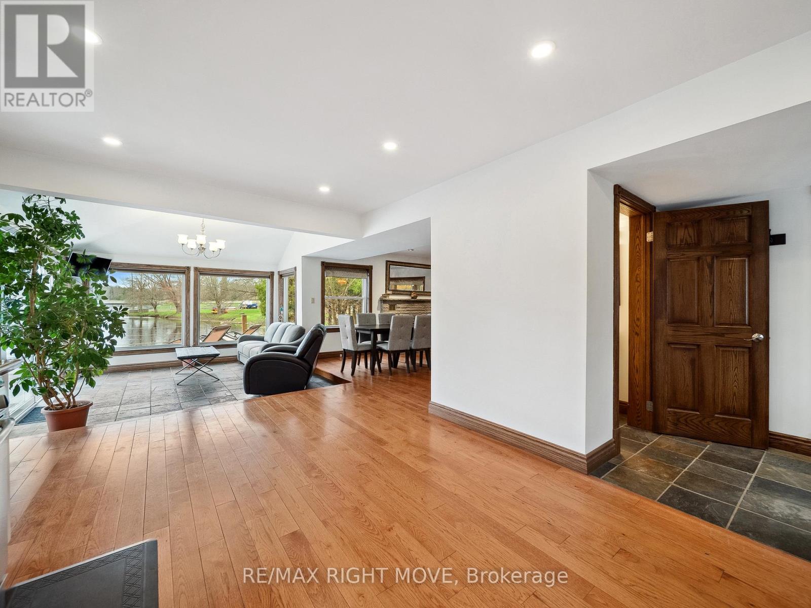 1012 COWBELL LANE - Image 9