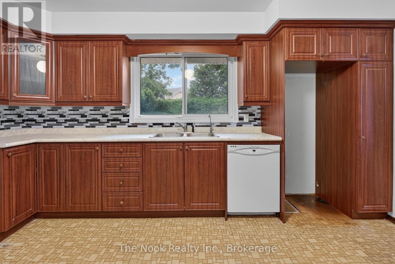 94 WAY STREET - Image 12