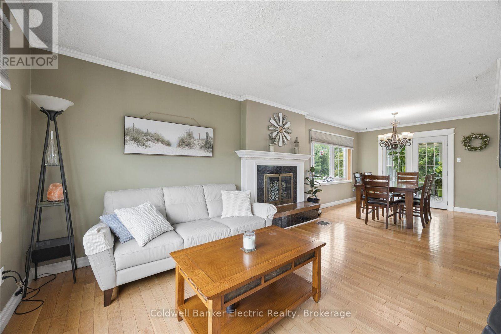1657 4TH LINE - Image 13