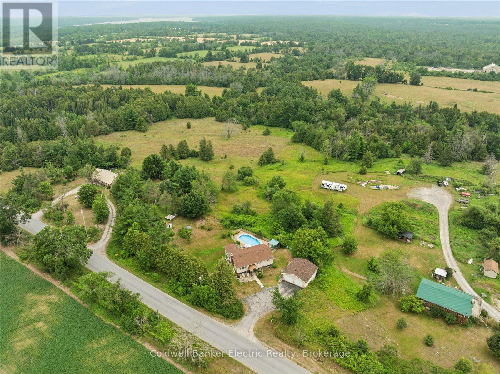 1657 4TH LINE - Image 2