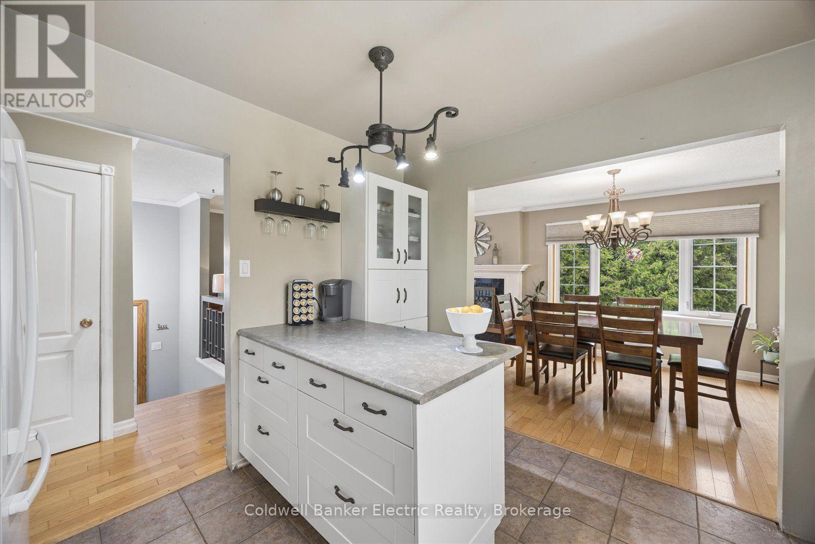 1657 4TH LINE - Image 20
