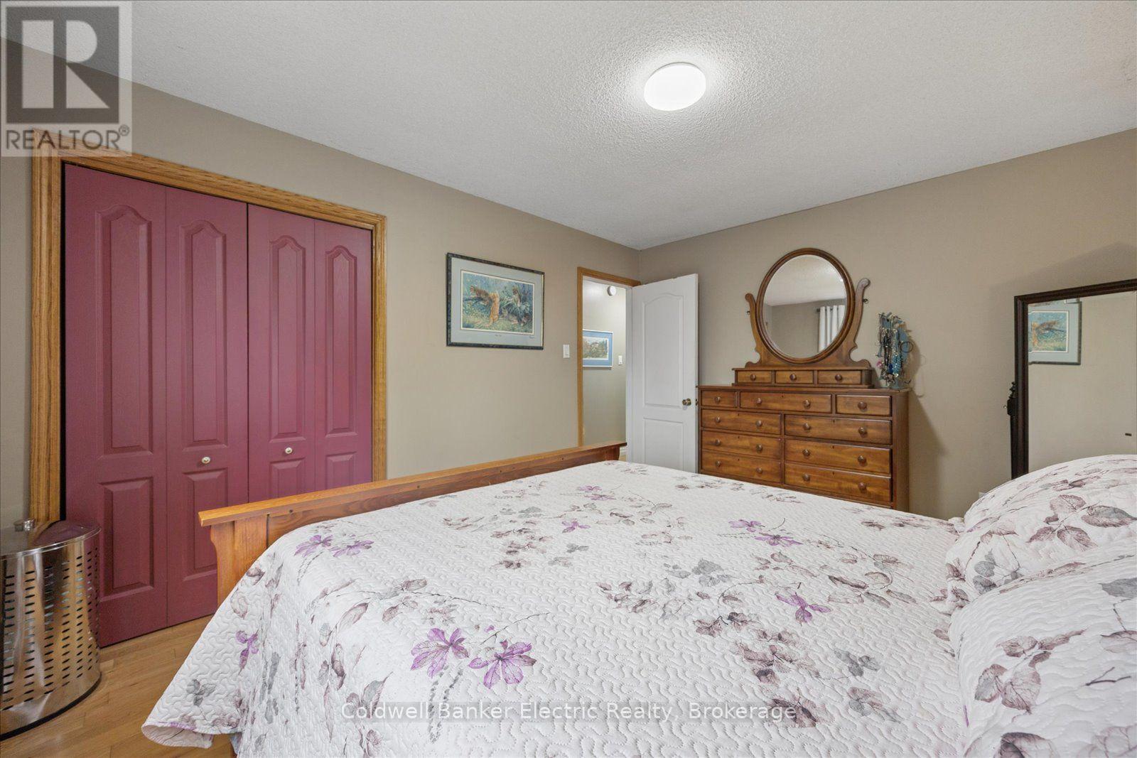 1657 4TH LINE - Image 26
