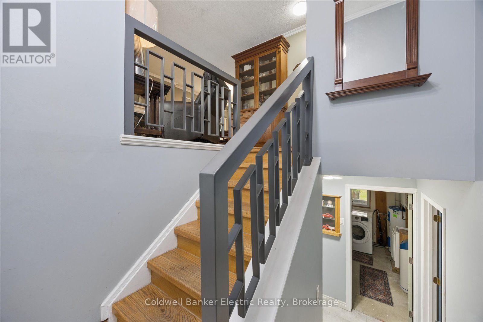 1657 4TH LINE - Image 33