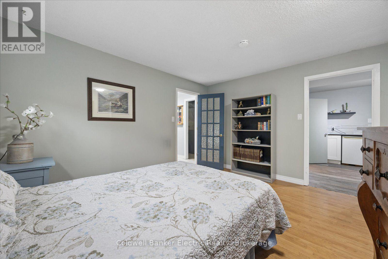 1657 4TH LINE - Image 38