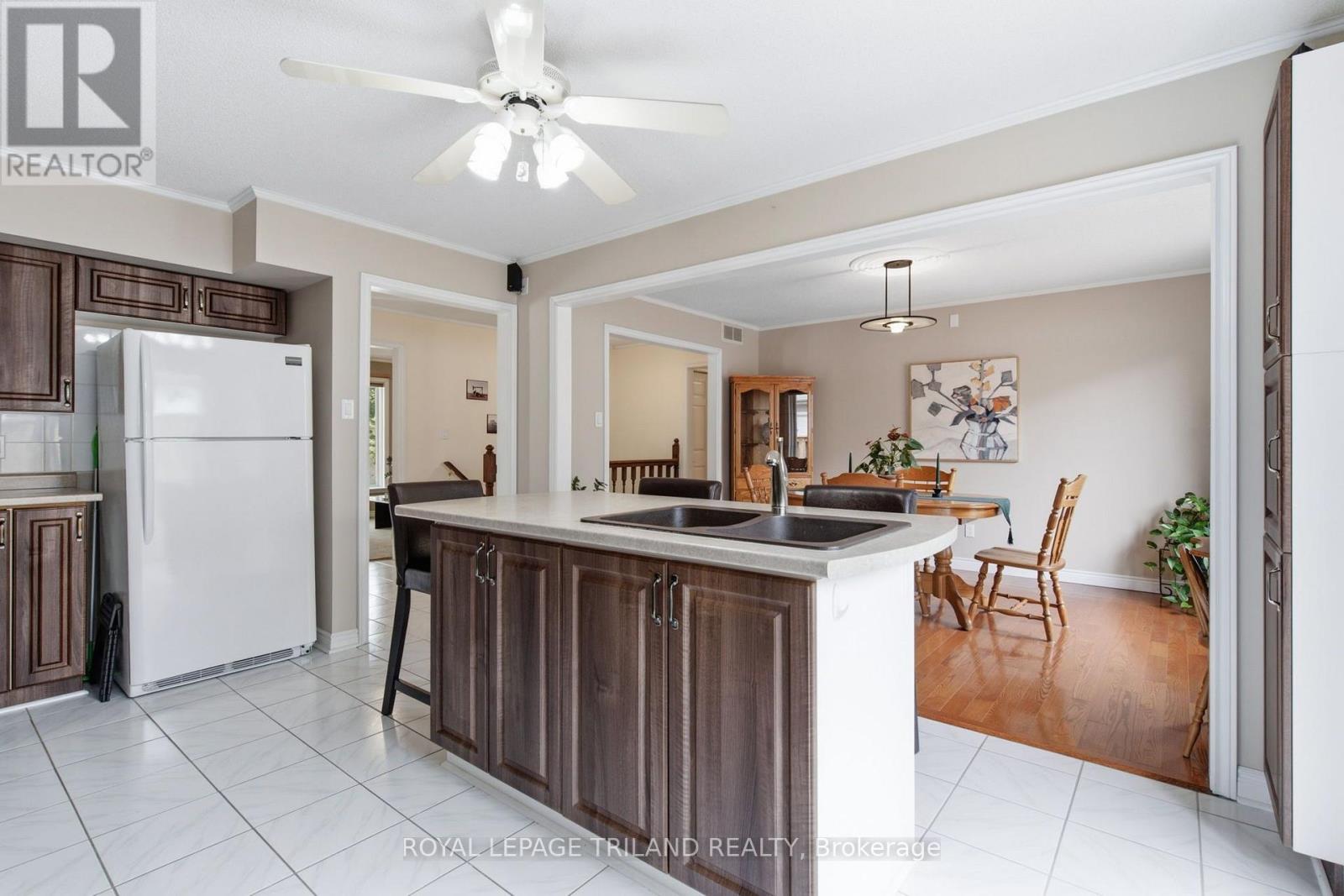 12 SHEPHERD AVENUE - 15