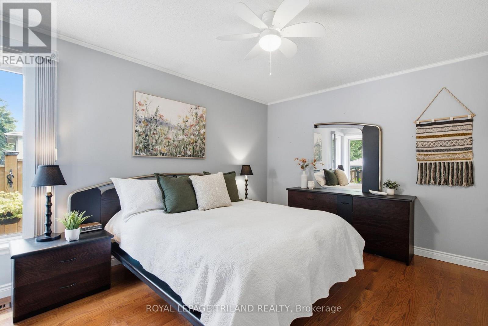 12 SHEPHERD AVENUE - 21