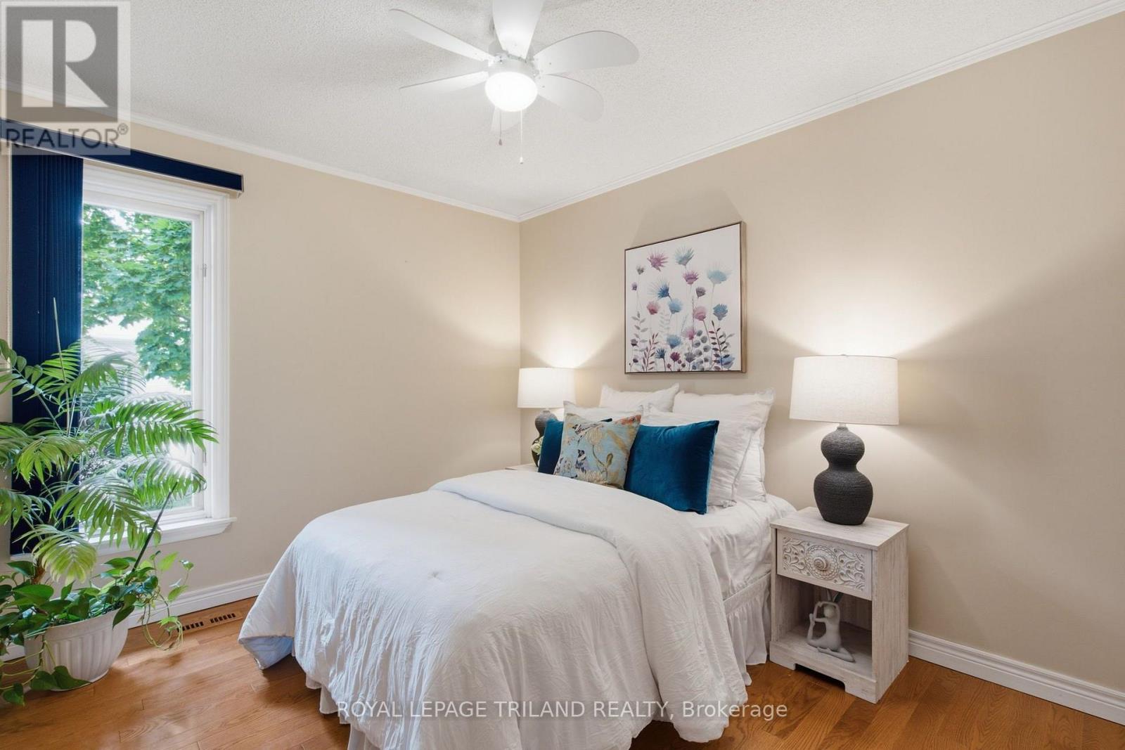 12 SHEPHERD AVENUE - 23