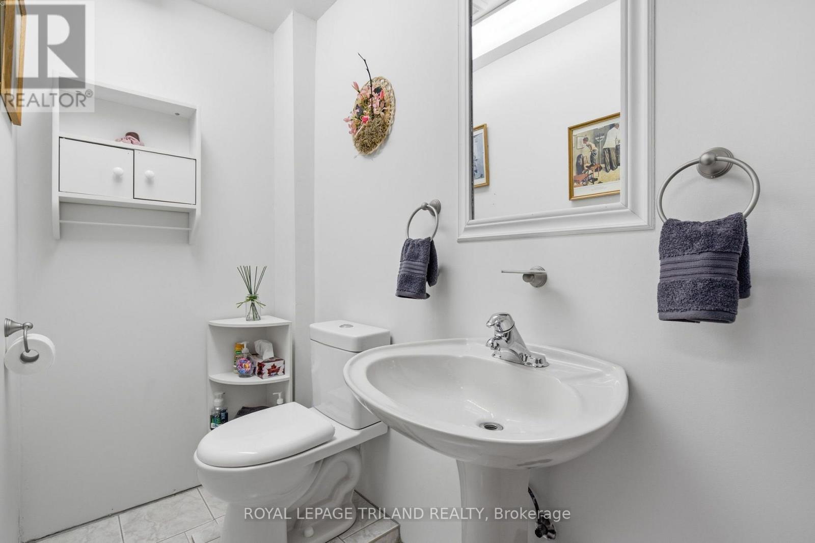 12 SHEPHERD AVENUE - 34