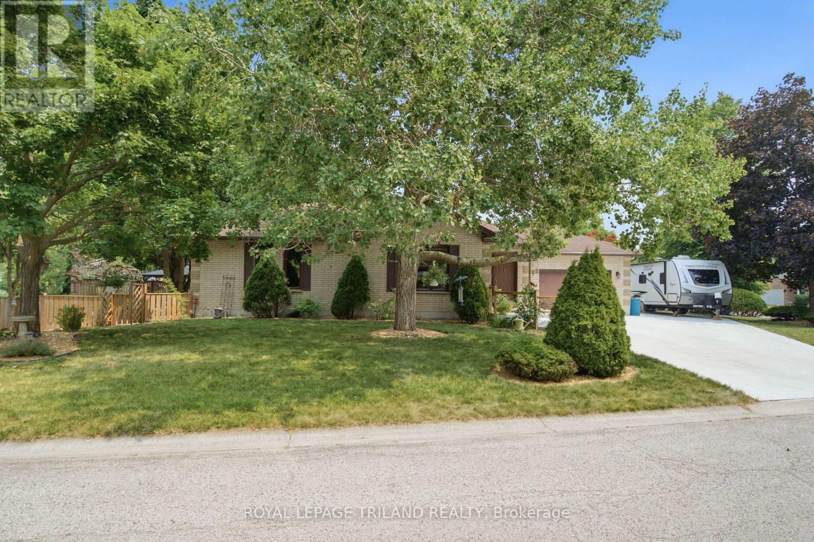12 SHEPHERD AVENUE - 4
