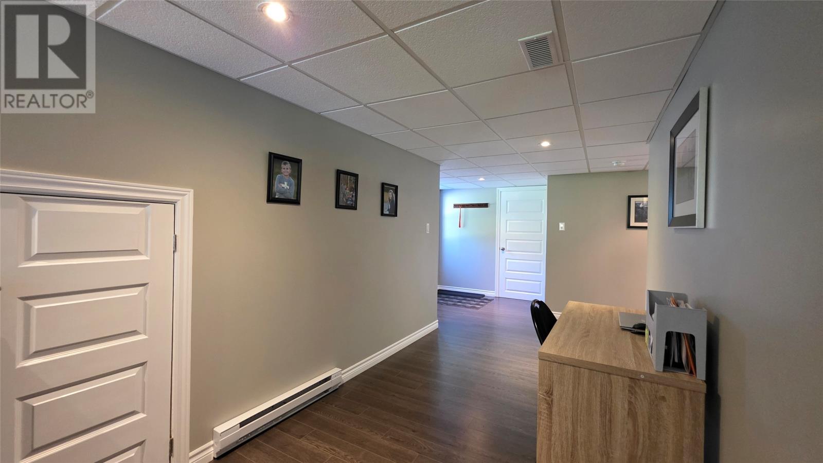 49 Main Street - Image 31