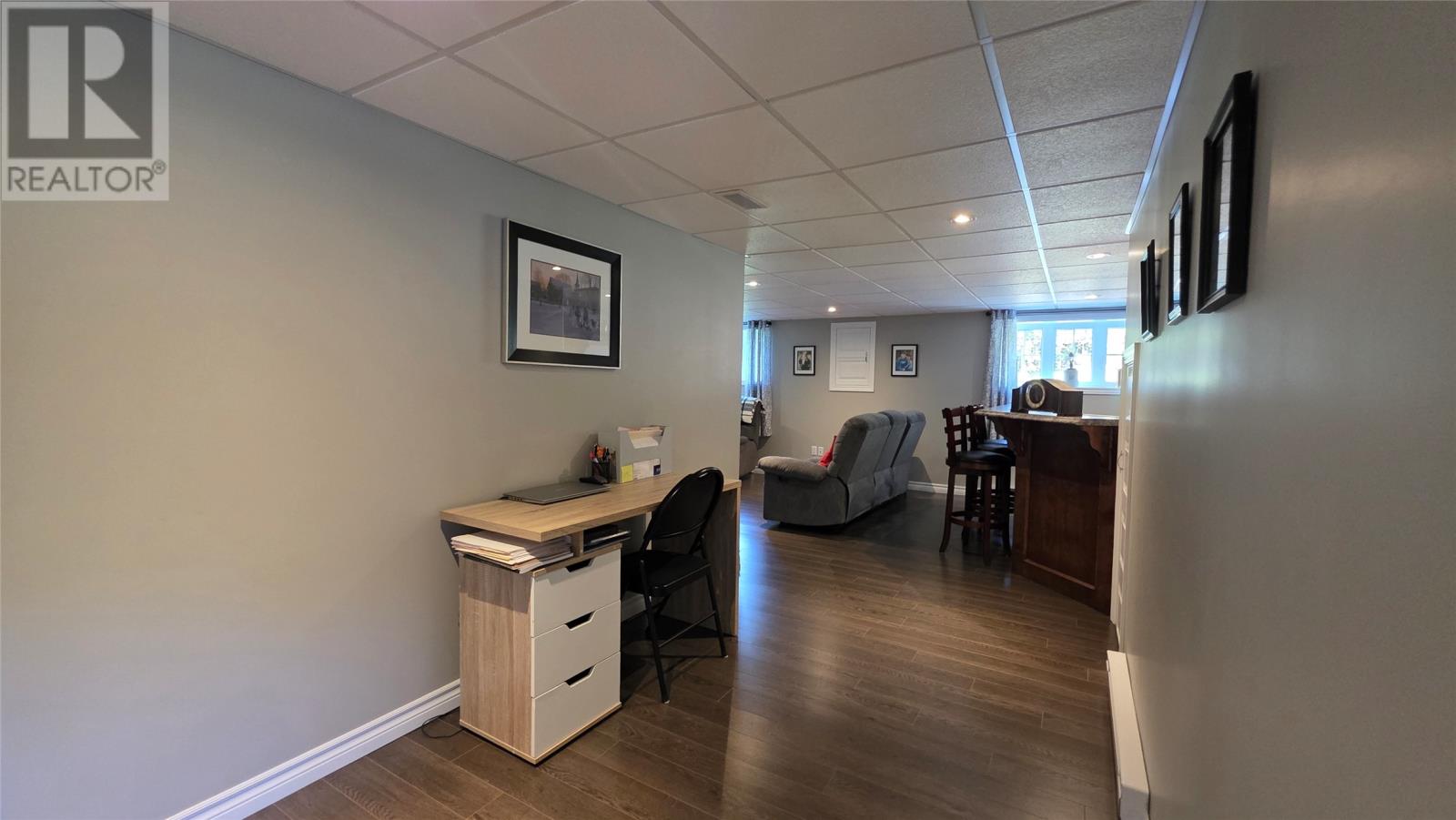49 Main Street - Image 32
