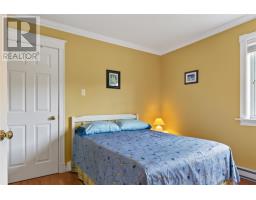 114 Beach Road thumbnail 17