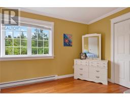 114 Beach Road thumbnail 18