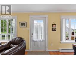 114 Beach Road thumbnail 2