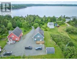 114 Beach Road thumbnail 31