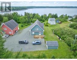 114 Beach Road thumbnail 37