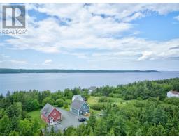 114 Beach Road thumbnail 38