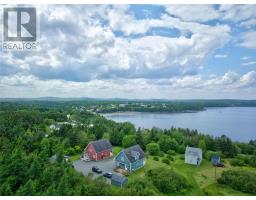 114 Beach Road thumbnail 39