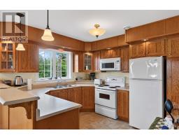 114 Beach Road thumbnail 7