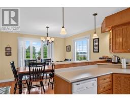 114 Beach Road thumbnail 9
