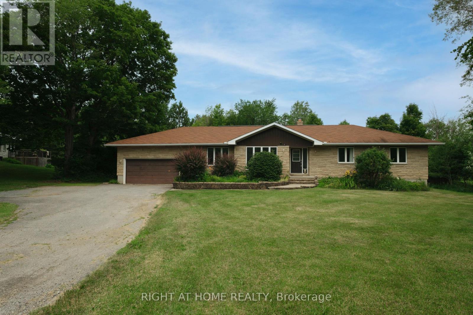 306 LYNX HOLLOW DRIVE - 1