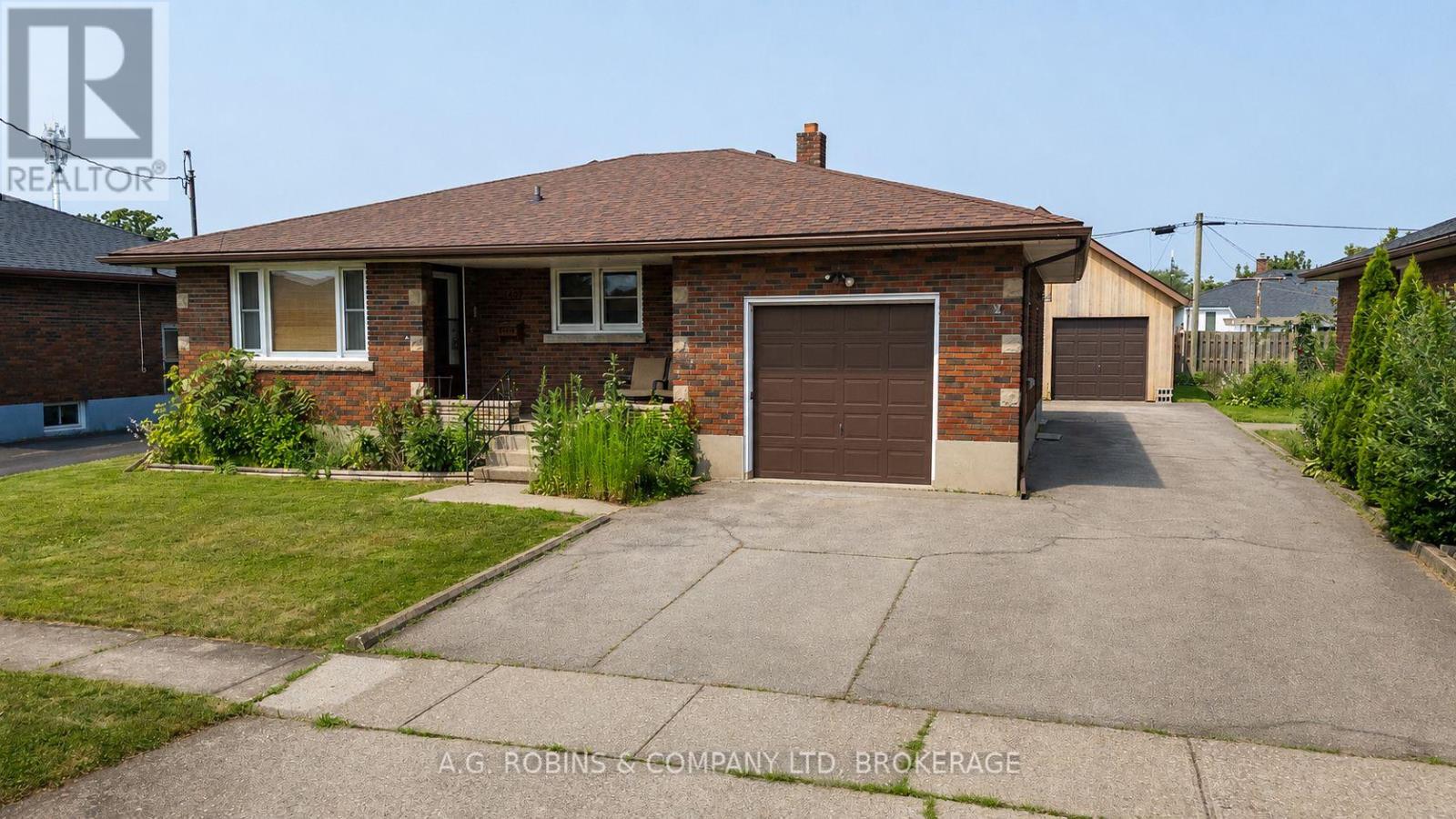 140 CLASSIC AVENUE - 1