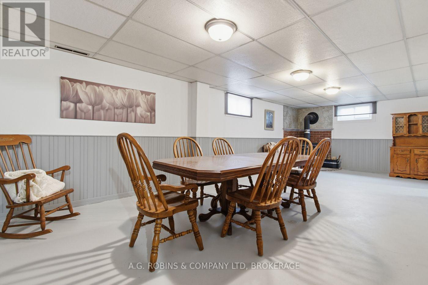 140 CLASSIC AVENUE - Image 38