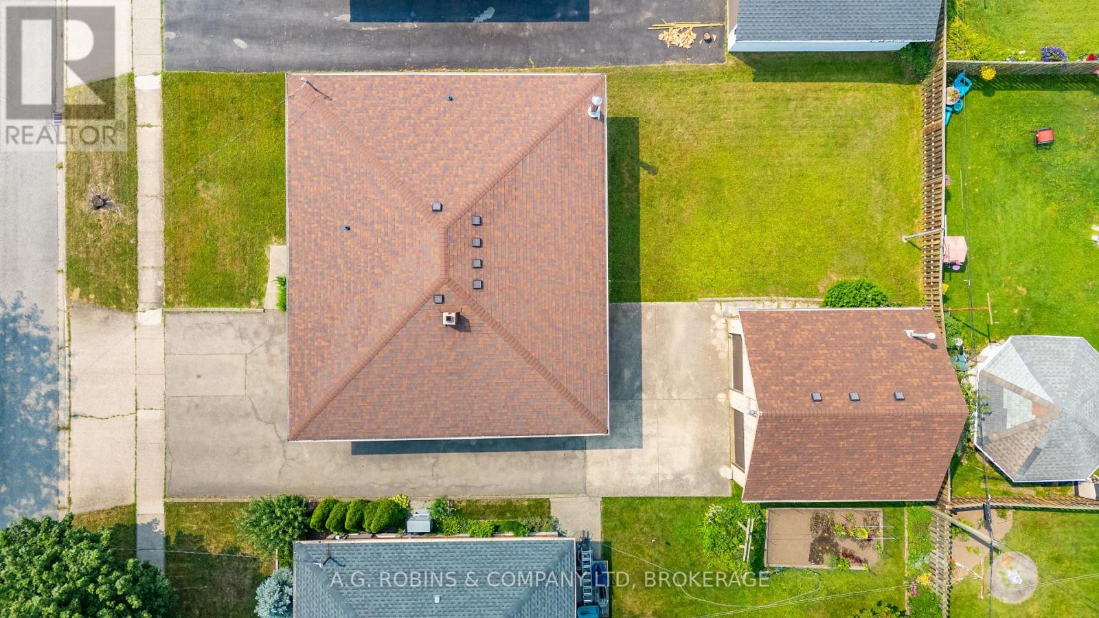 140 CLASSIC AVENUE - Image 46