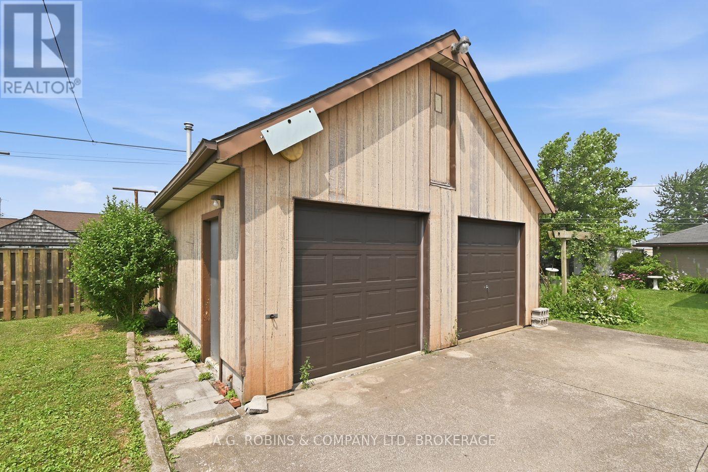 140 CLASSIC AVENUE - Image 6