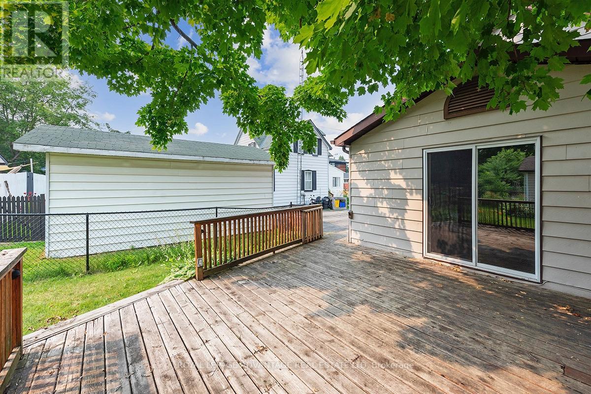 3 Bed, 2 Bath House for Sale in Perth – 86 BECKWITH STREET E, Perth – MLS# X13582478 - Image 12