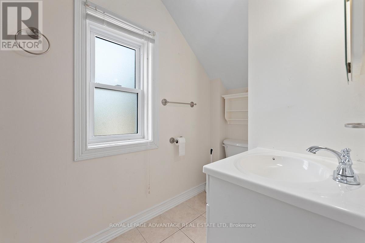 3 Bed, 2 Bath House for Sale in Perth – 86 BECKWITH STREET E, Perth – MLS# X13582478 - Image 31
