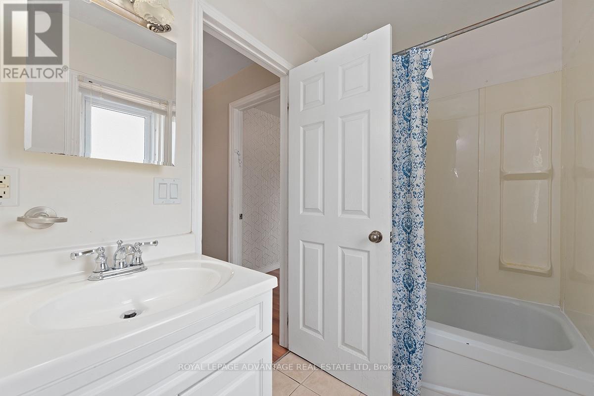 3 Bed, 2 Bath House for Sale in Perth – 86 BECKWITH STREET E, Perth – MLS# X13582478 - Image 32