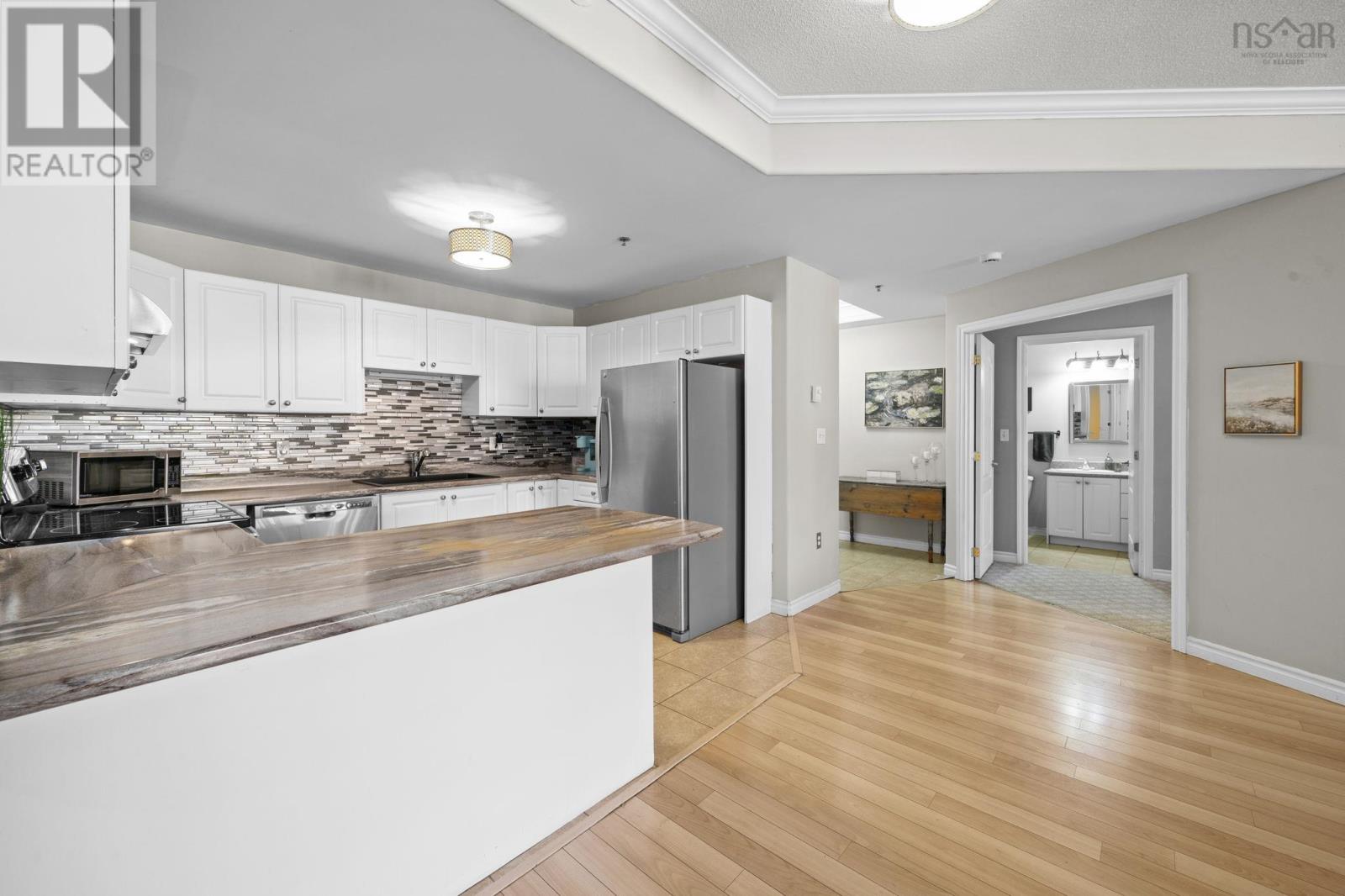#106 78 Regency Park Drive - 13