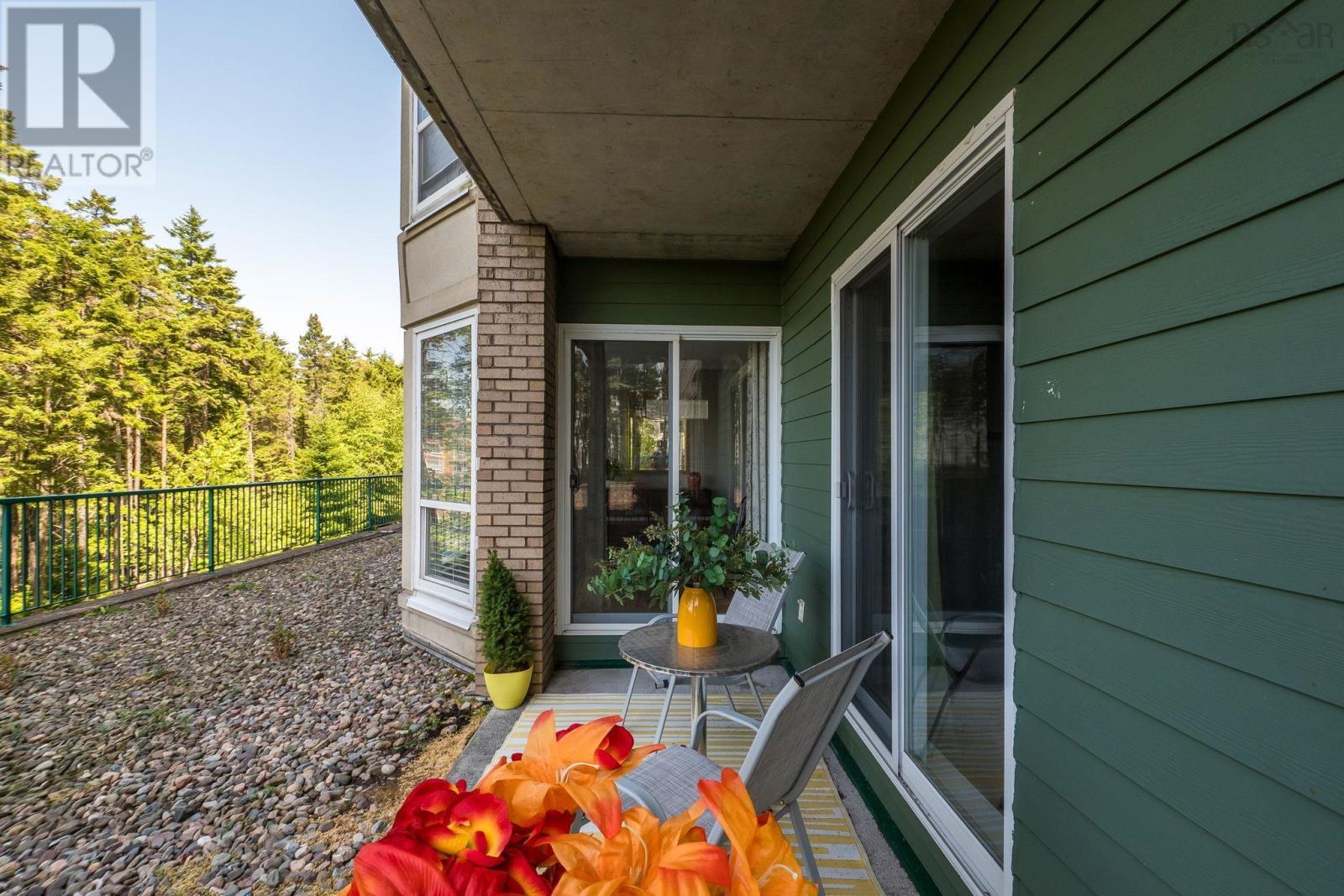 #106 78 Regency Park Drive - 1