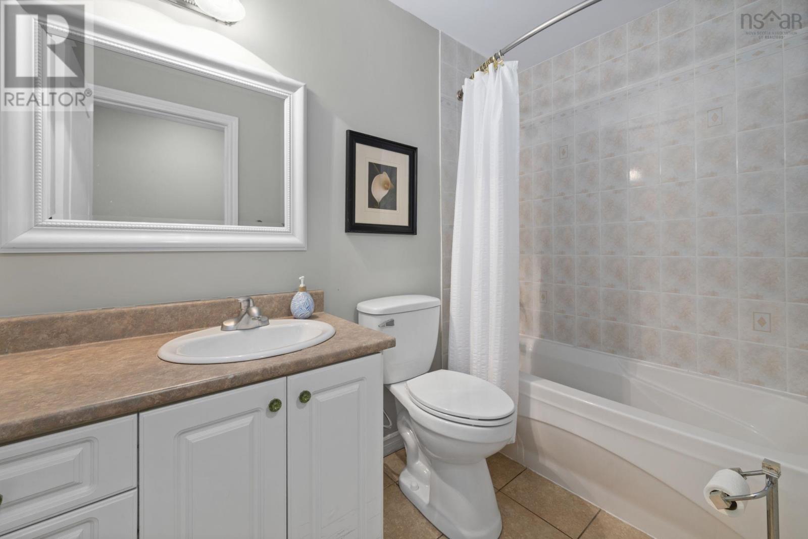 #106 78 Regency Park Drive - 26