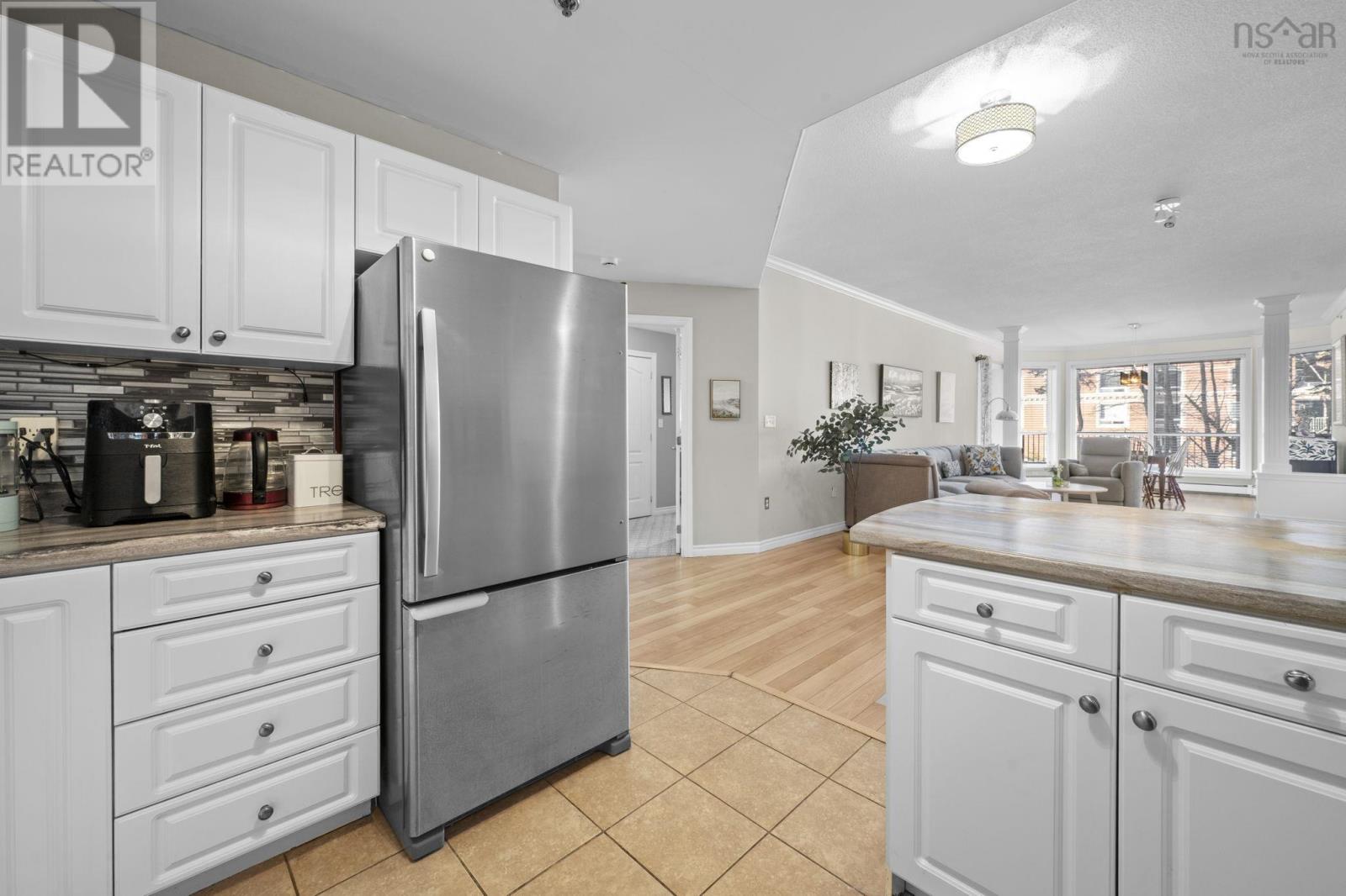 #106 78 Regency Park Drive - 16