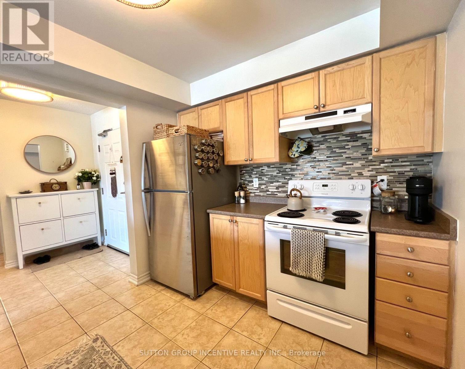 #5 137 SYDENHAM WELLS - Image 21