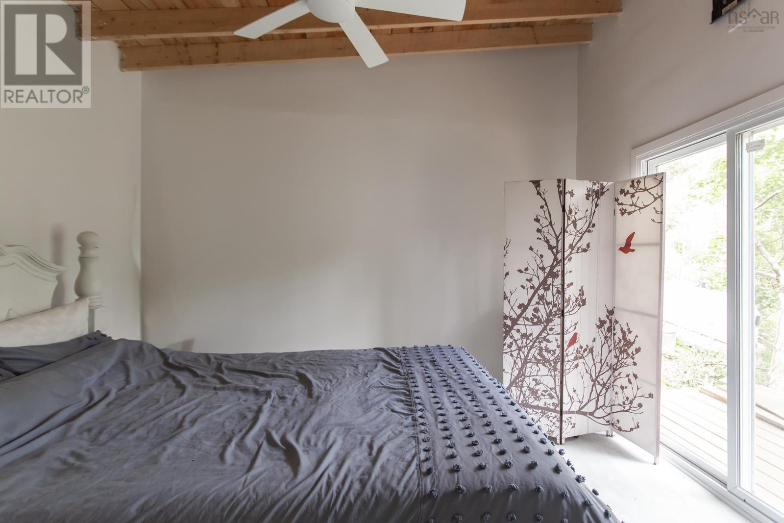 11085 Shore Road - 19