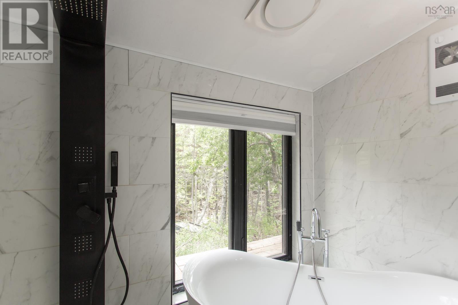 11085 Shore Road - 20