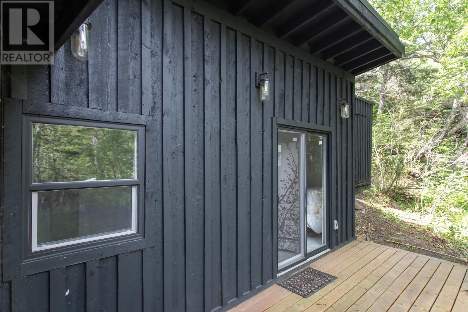 11085 Shore Road - 11