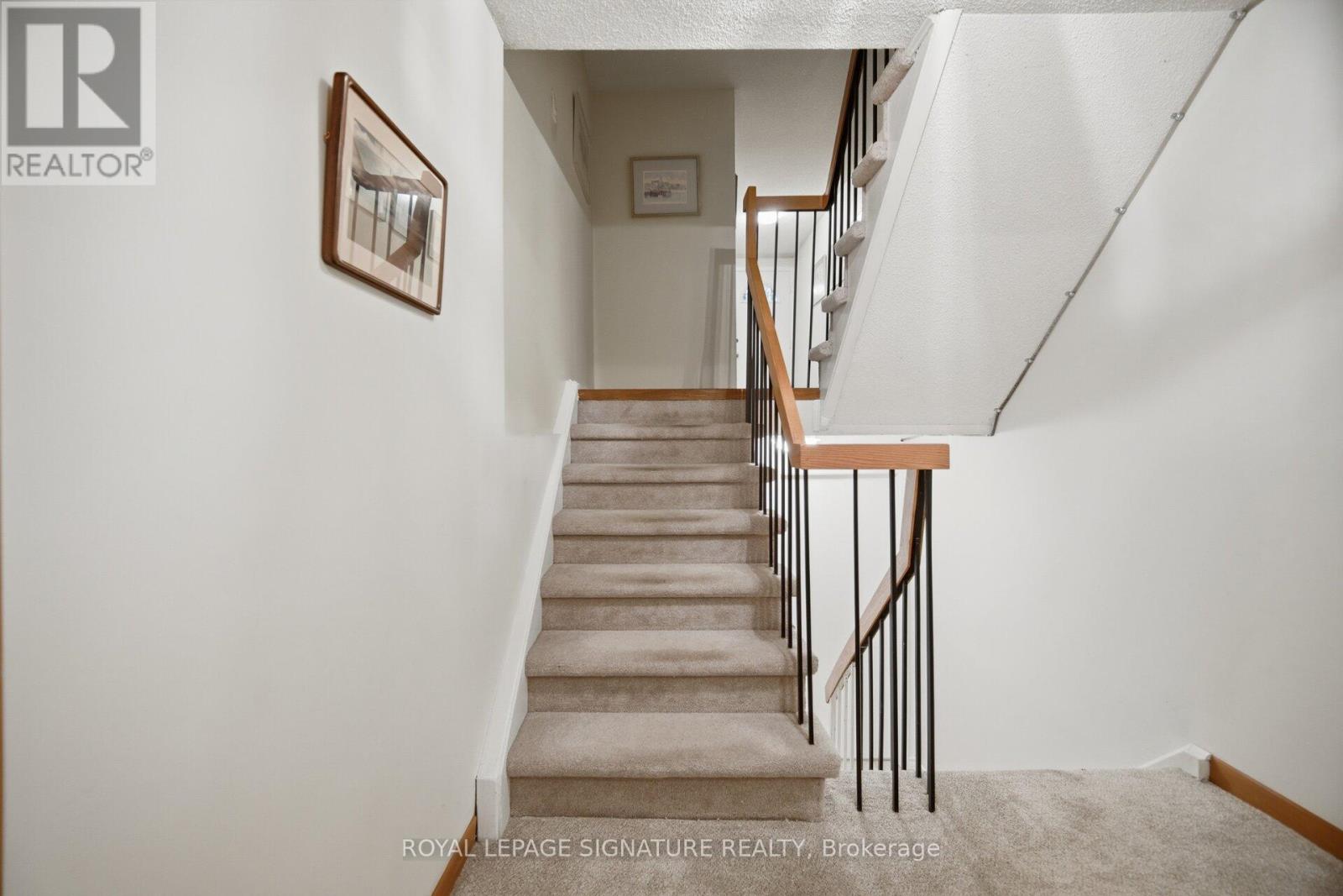 #42 4230 FIELDGATE DRIVE - 31