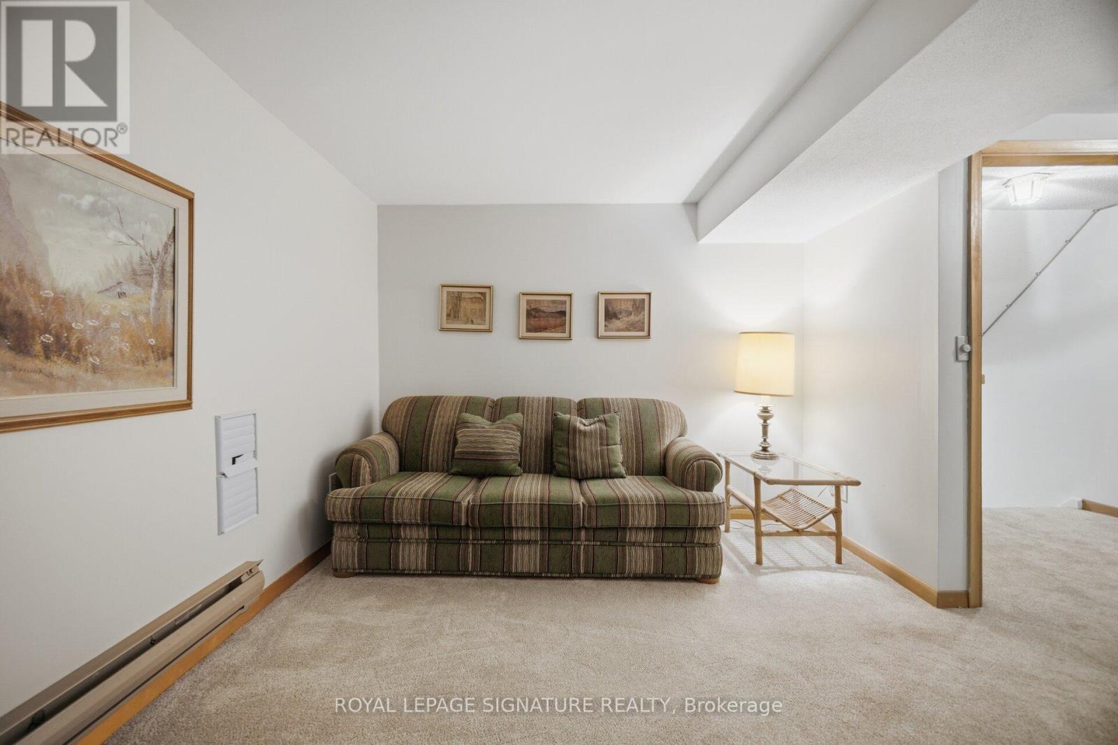 #42 4230 FIELDGATE DRIVE - 33