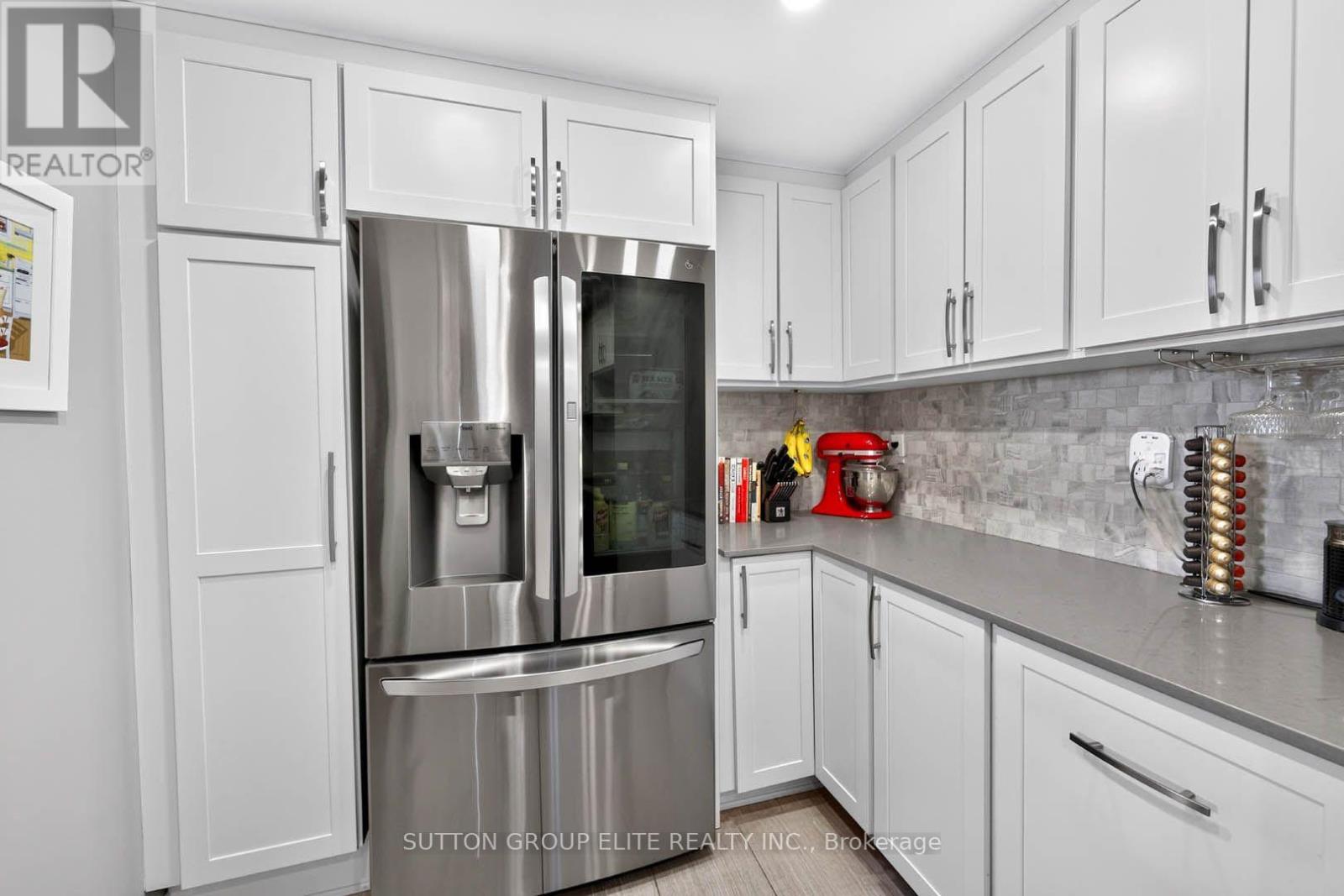 #2010 820 BURNHAMTHORPE ROAD - Image 13