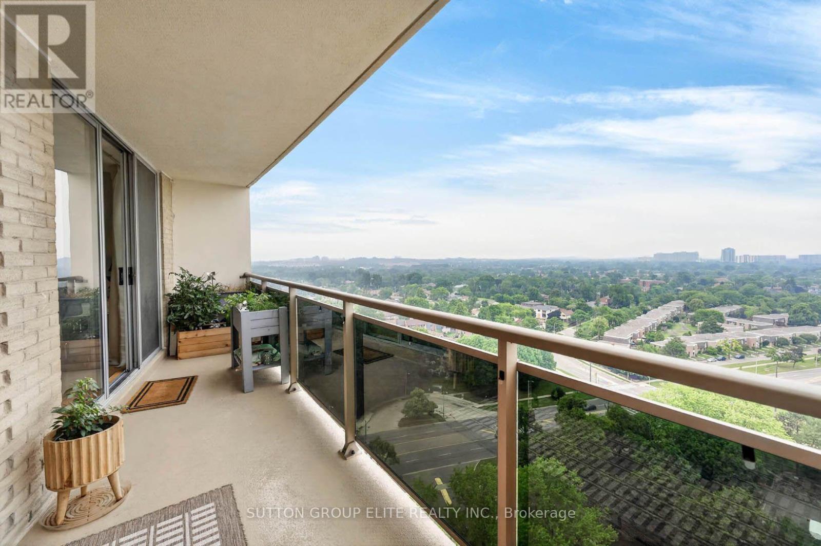 #2010 820 BURNHAMTHORPE ROAD - Image 31