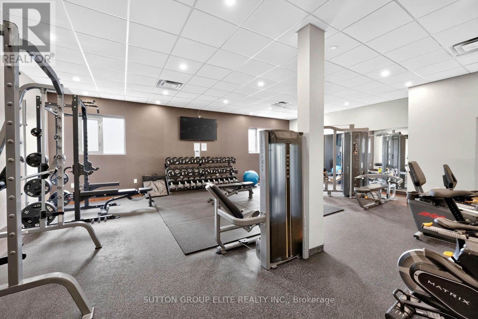 #2010 820 BURNHAMTHORPE ROAD - Image 37