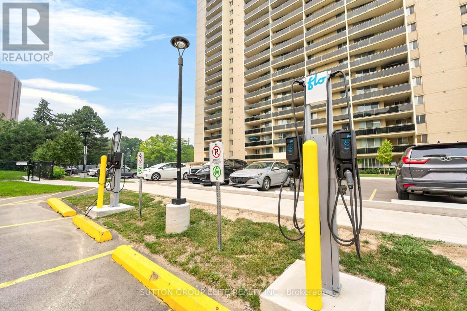 #2010 820 BURNHAMTHORPE ROAD - Image 46